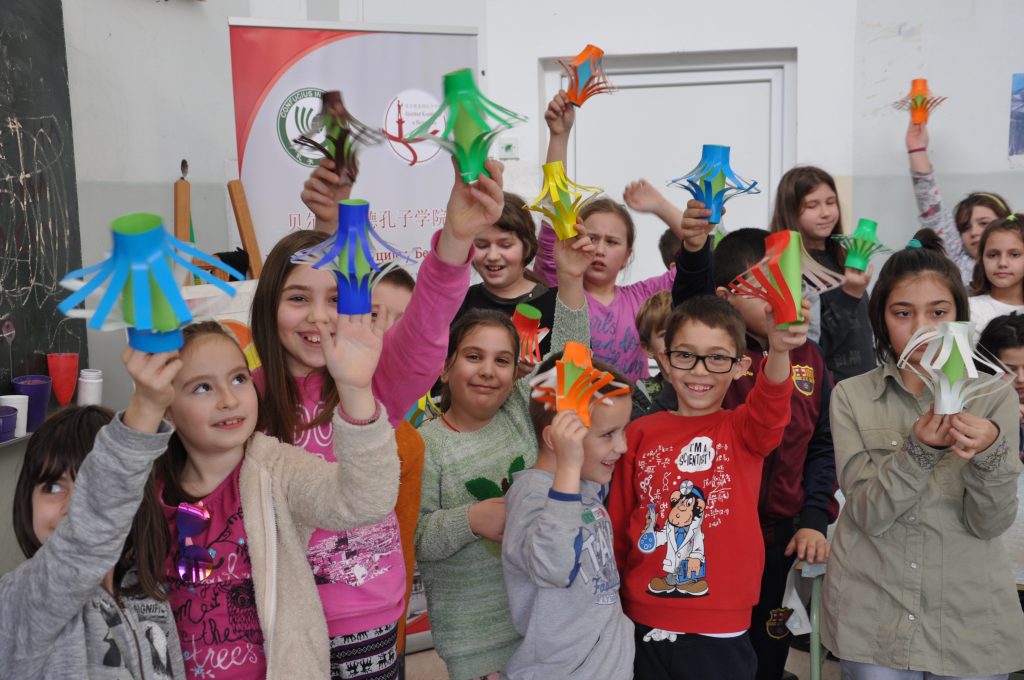 Radionice kineskih lampiona u osnovnim i srednjim školama u Beogradu i Nišu